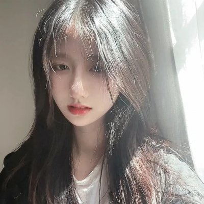 清秀俏佳人